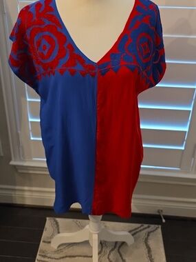 Colorblock Floral V-Neck Tunic Top - Blue & Red